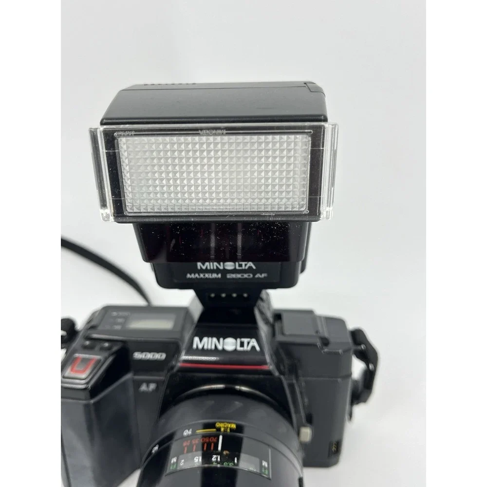 Minolta 5000 AF 35mm Camera with 2800 Maxxum Flash Cosina Lens PARTS / REPAIR
